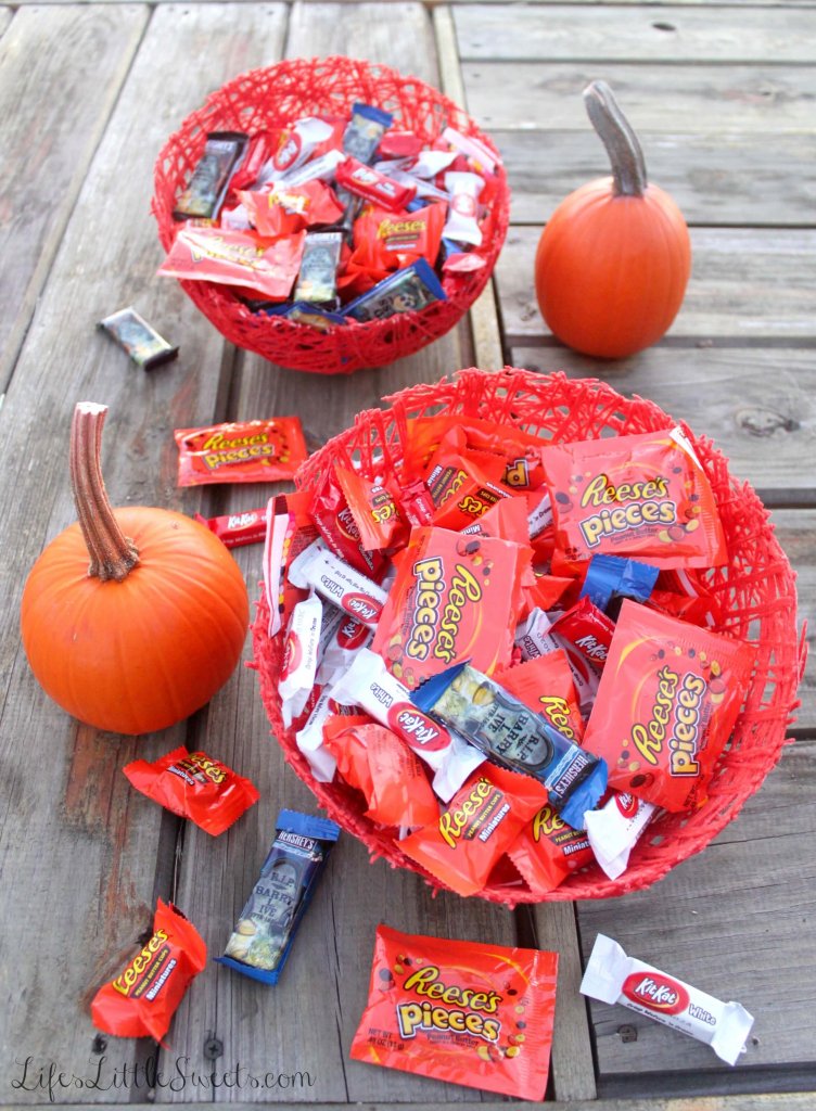 DIY Halloween Treat Bowls with candy in them and with pumpkins