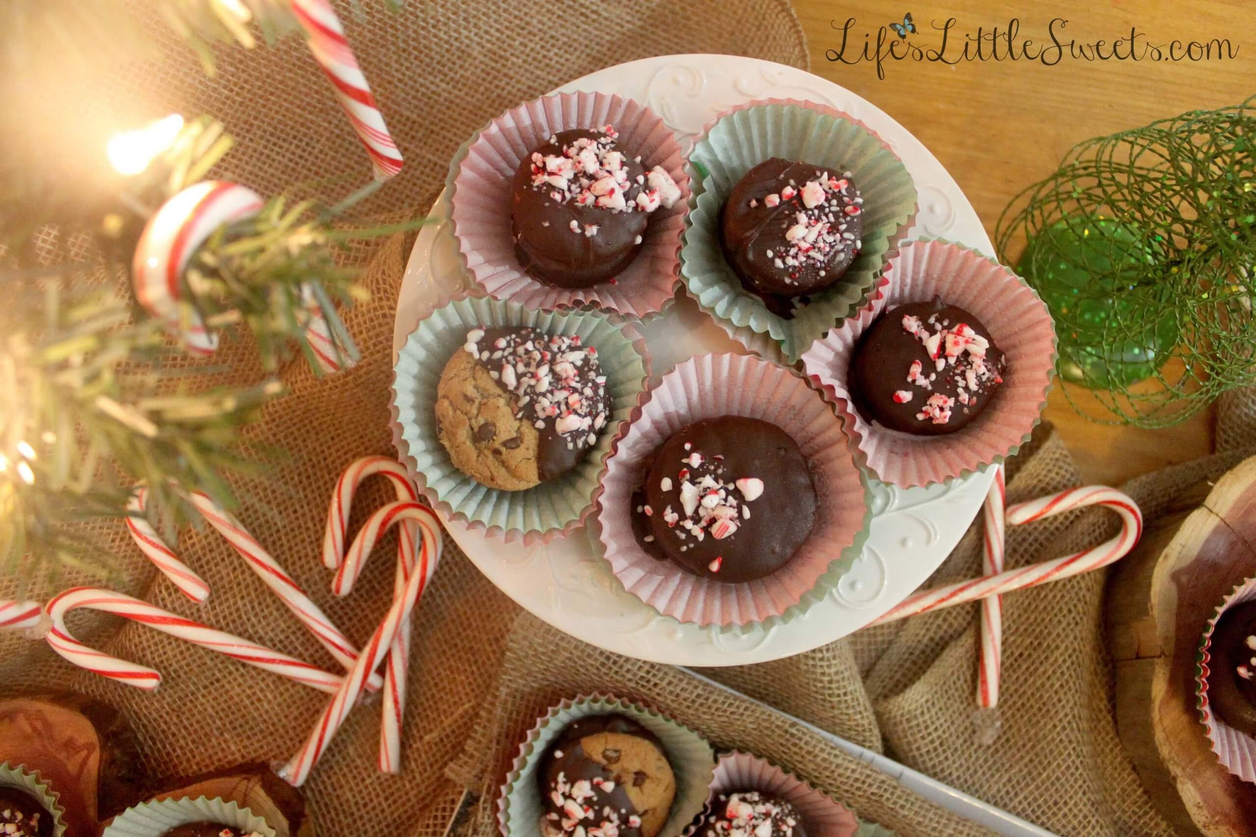 Mocha and Chocolate Covered Holiday Cookies have 5 ingredients (cookies, instant coffee, dark chocolate, semi-sweet chocolate & crushed candy canes), are quick to put together with only 3 steps and make entertaining with holiday flair look easy! #ad #GiftDeliciously #CollectiveBias