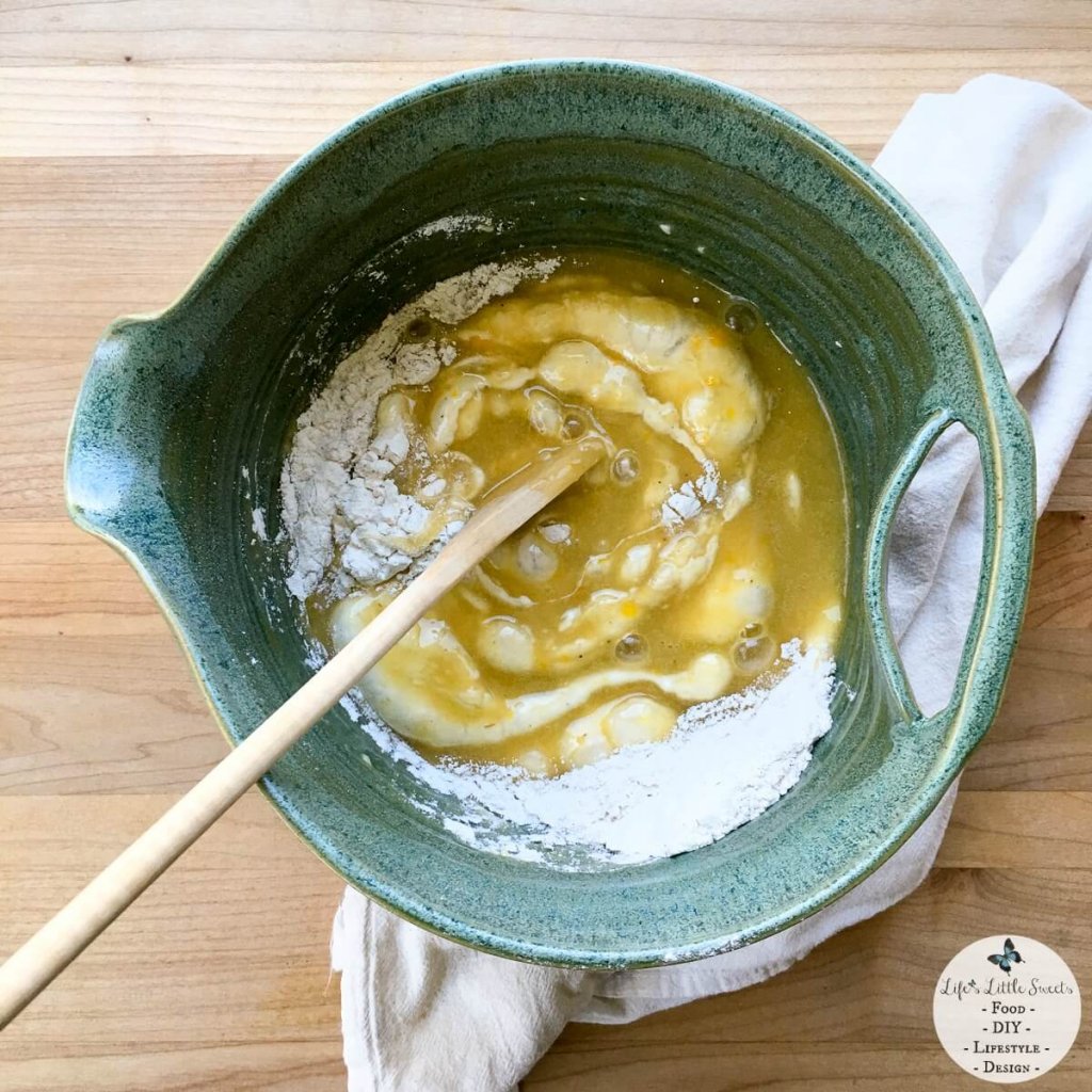 Easy Banana Bread Recipe (Quickbread) - Life's Little Sweets