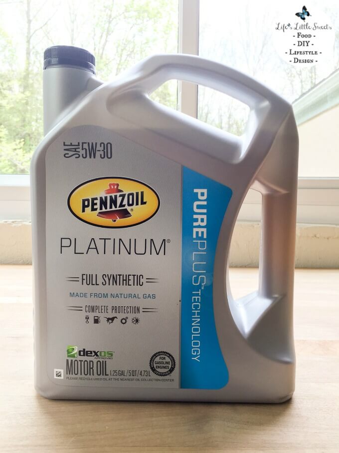 This DIY Oil Change makes changing your oil easier than you think! Save money and be resourceful by changing your own oil! We use demonstrate how to change your car's oil by using Pennzoil motor oil purchased at Walmart; see our step-by-step tutorial. #ad #DotComDIY#CollectiveBias