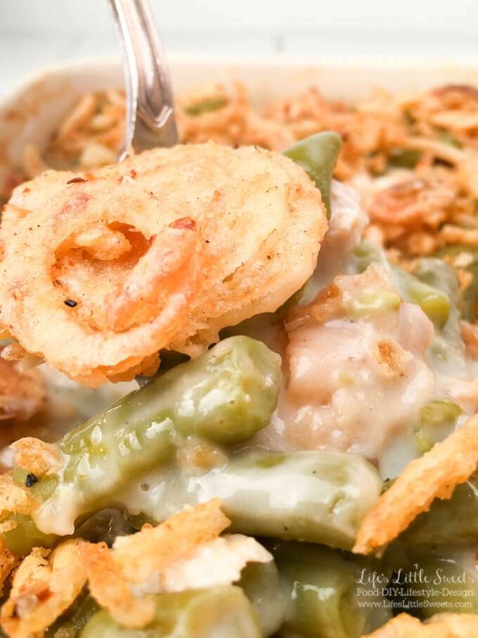 Green Bean Turkey Casserole has only 8 ingredients, lots of green beans, turkey and makes a classic, one-pan, side dish that is easy to prepare. This is a tasty & savory way to use up your Thanksgiving turkey leftovers! #ad #GiveThanksBeFull #collectivebias @Target @Campbells @Swanson @Frenchs