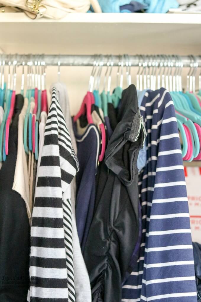 Maintaining A Minimalist Clothes Closet www.LifesLittleSweets.com