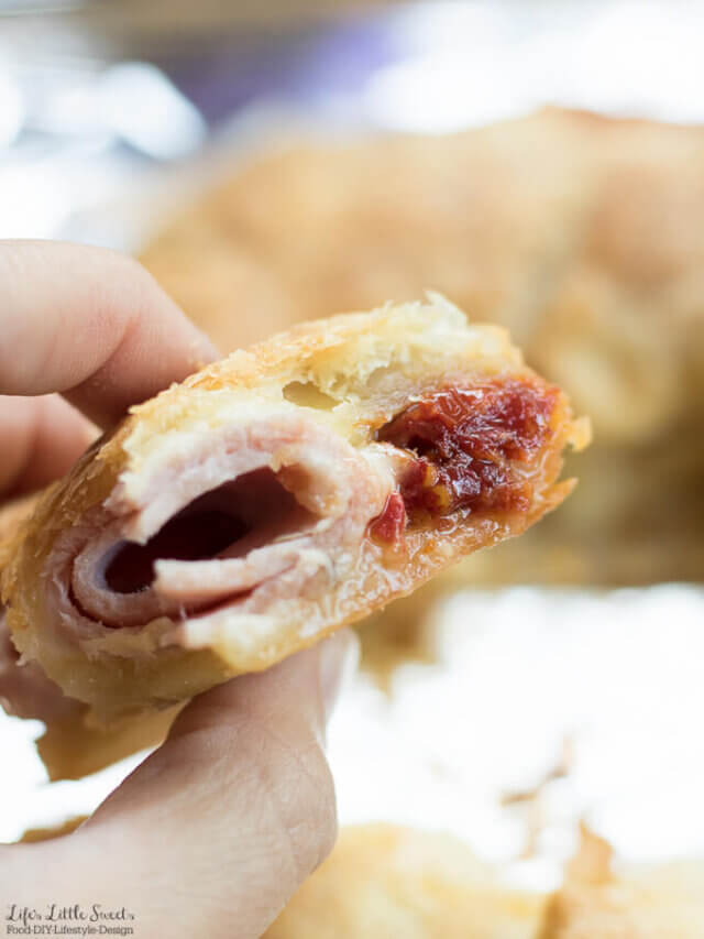 Sun-Dried Tomato Ham and Cheese Ring Story