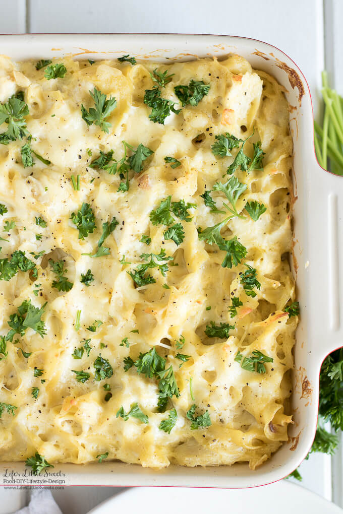 Chicken Tetrazzini Recipe | This Chicken Tetrazzini Recipe is a creamy, cheesy, flavorful and satisfying one-dish casserole that feeds a crowd. It includes an option to swap out sour cream for plain Greek yogurt (serves 12).