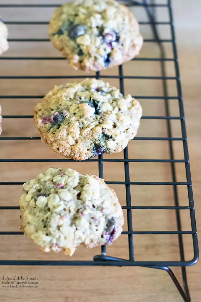 Raspberry Blueberry Oatmeal Cookies close up