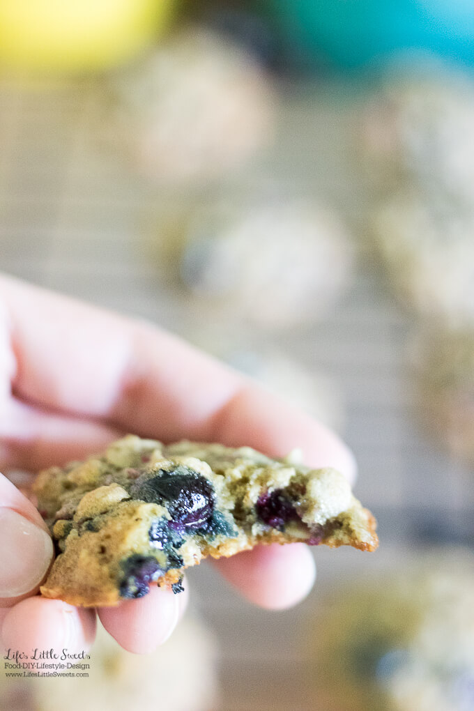 Raspberry Blueberry Oatmeal Cookies close up