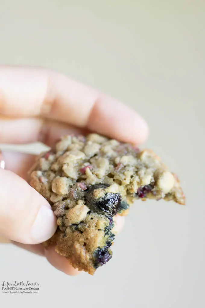 Raspberry Blueberry Oatmeal Cookies close up