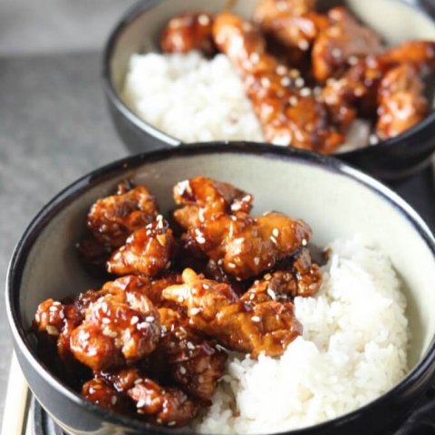 Try making your very own Sesame Chicken at home! It may take a little more time than driving to the nearest Chinese restaurant, but this labor of love is totally worth it! #Chinesetakeout #chicken #recipes #dinner #sesamechicken #meal #recipe #savory