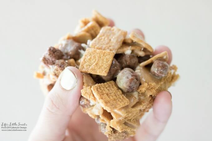 These Marshmallow S'Mores Cereal Treat Bars make a perfect after school or sports snack. A great, new way to enjoy all the flavor of s'mores in a bar! #BestCerealEver #ad @shopritestores