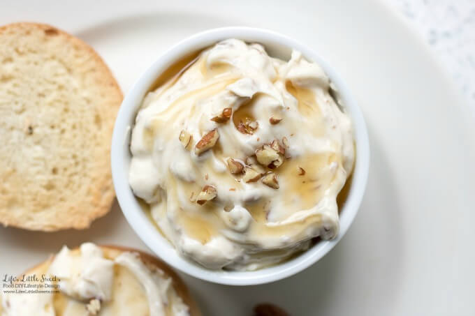 Maple Honey Roasted Pecan Cream Cheese is creamy, sweet and toasty with roasted pecans. Enjoy this maple and honey infused spread over your morning bagel or toast! #creamcheese #maple #pecan #recipe #spread #topping #breakfast #brunch