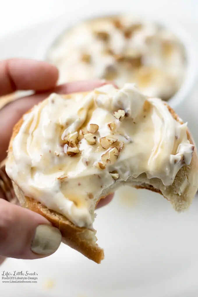 Maple Honey Roasted Pecan Cream Cheese is creamy, sweet and toasty with roasted pecans. Enjoy this maple and honey infused spread over your morning bagel or toast! #creamcheese #maple #pecan #recipe #spread #topping #breakfast #brunch