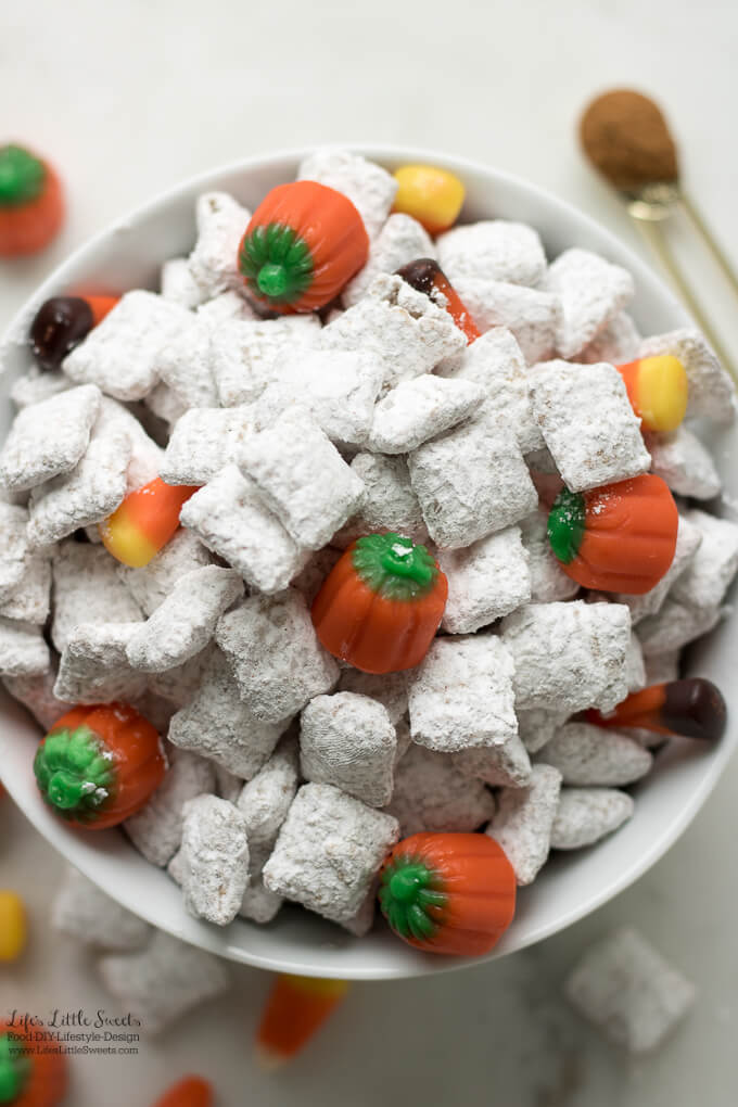 Homemade Pumpkin Spice Muddy Buddies are the perfect Fall snack for Halloween, after sports practices, entertaining or any gathering. It has rice Chex cereal, infused with pumpkin spice mixture and topped with Autum-themed Mallowcreme candies.