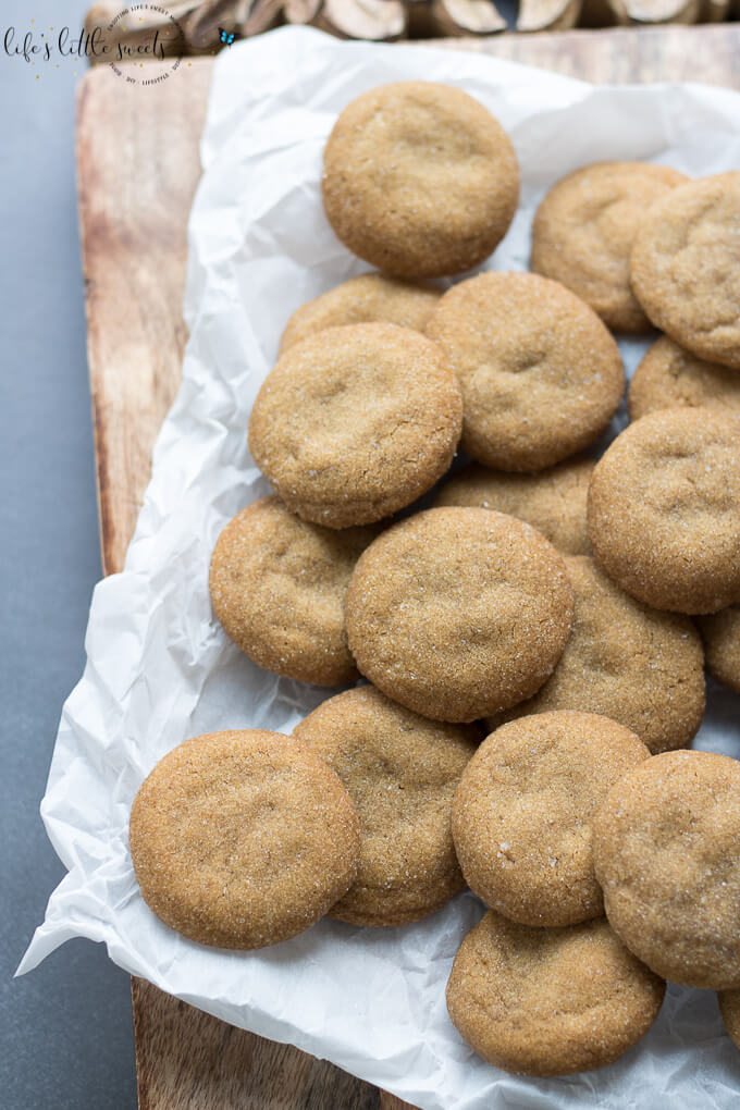 These Ginger Cookies are crisp on the outside, soft on the inside; they are spiced with ginger, cinnamon and cloves, and also have molasses in them. These are a classic cookie, perfect for the holiday season! #cookies #cookie #gingercookie #Christmascookies #molasses #cinnamon #holiday