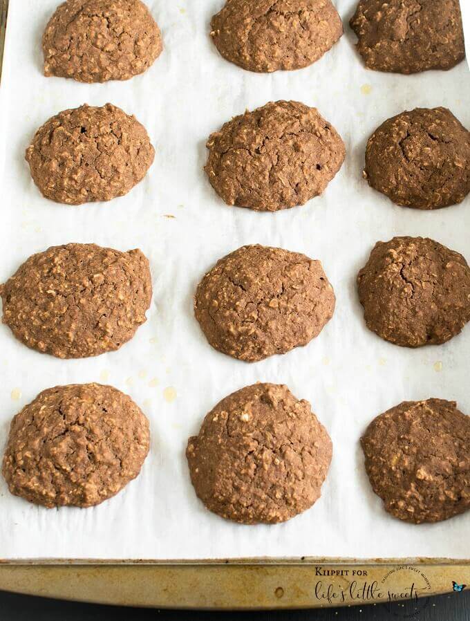 These Mocha Oatmeal Cookies are soft and chewy with a distinct flavor of fresh brewed coffee.  These vegan cookies are easy to bake and heavenly for taste buds especially if you are coffee lover. #mocha #oatmeal #cookies #healthy #vegetarian #recipe #maplesyrup #cocoapowder #brownsugar #dairyfree