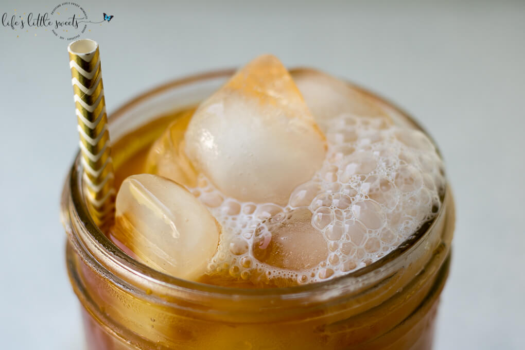 Cold Brew Iced Coffee is a favorite way to brew coffee during those hot, Summer months. Enjoy this full-bodied brew iced with milk, cream and optional favorite sweetener. #coffee #coldbrew #icedcoffee #Summercoffee #coffeedrink
