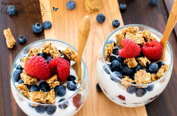 Healthy Breakfast Yogurt Parfait