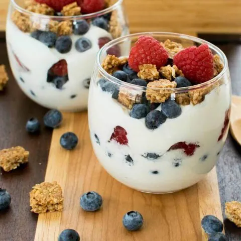 Healthy Breakfast Yogurt Parfait