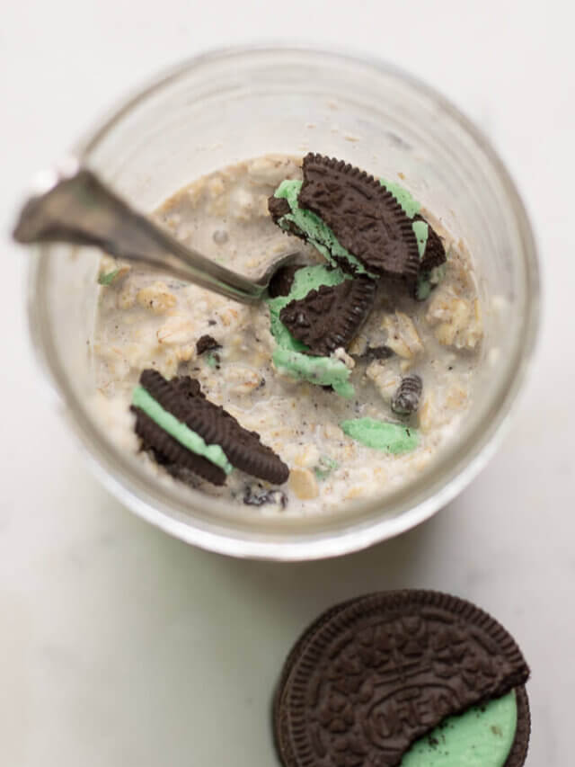 Mint Cookies and Cream Overnight Oats Story
