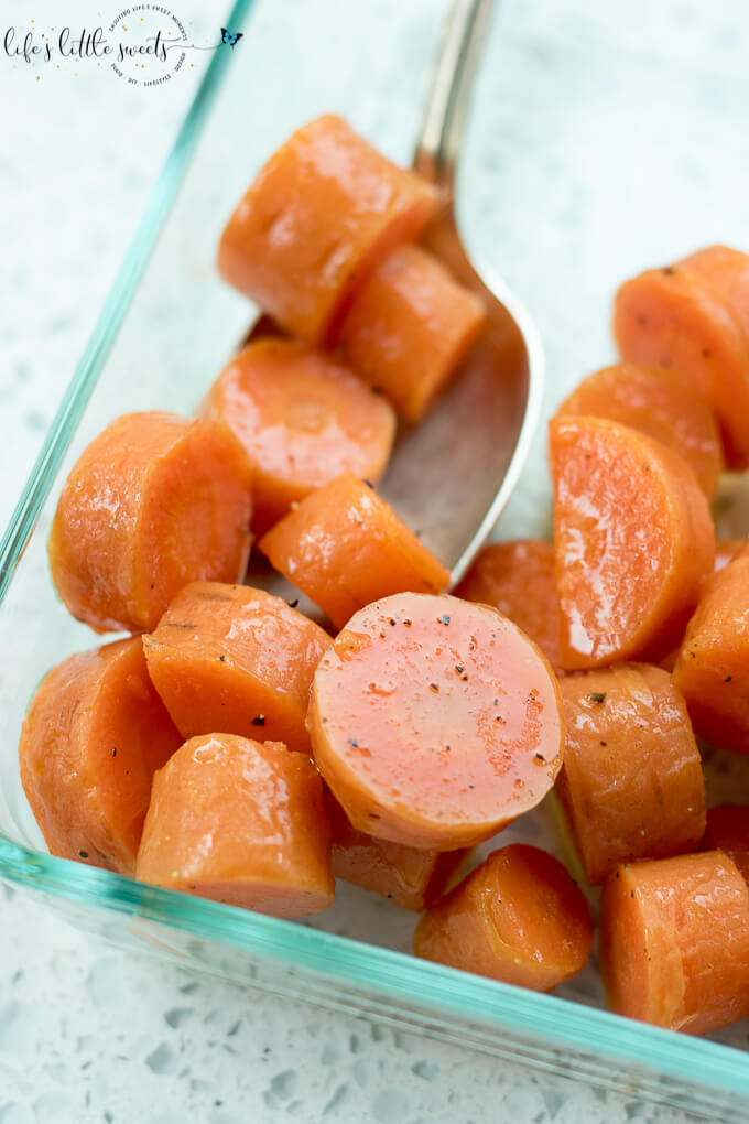 Olive Oil Carrots are an simple and easy vegan, gluten free side dish that go with most any dinner. #vegan #glutenfree #salt #pepper #extravirginoliveoil #oliveoil #carrots #boiled