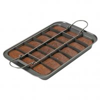 Chicago Metallic Professional Slice Solutions Brownie Pan, 9-Inch-by-13-Inch