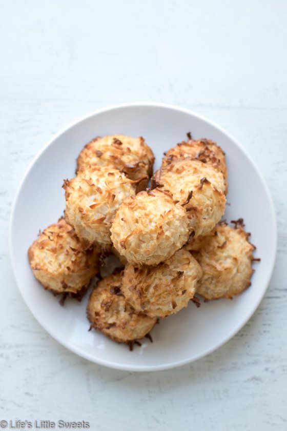 Coconut Macaroons (Sweetened Condensed Milk, Coconut Flakes, Egg