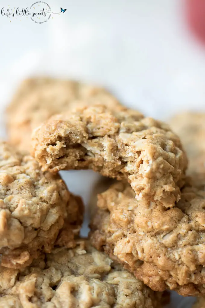 Cinnamon Oatmeal Cookies