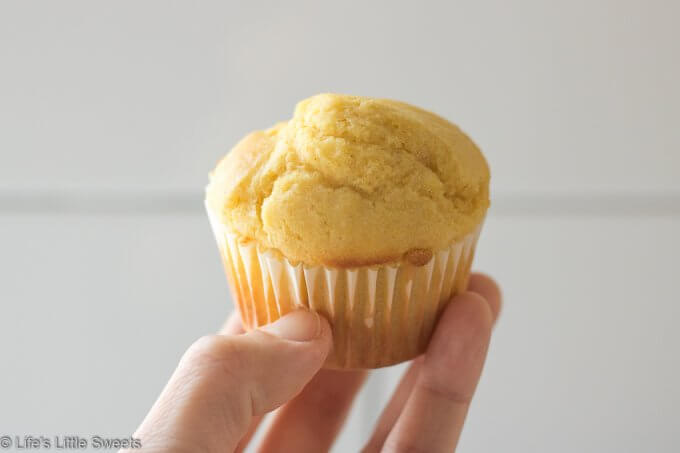 Cornbread Muffins are light and fluffy, great for breakfast, snack or meal prep. You can have these simple, homemade cornbread muffins on their own or topped with butter or jam. #cornbread #cornbreadmuffins #muffins #cornmeal #breakfast #quickbreads #recipes #bread