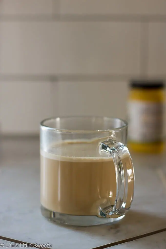 This Keto Butter Coffee Recipe is a satisfying, frothy & creamy cup of coffee, perfect to have in the morning. It's hot coffee blended with ghee (grass-fed, clarified butter) and MCT oil (medium-chain triglyceride extracted from coconut oil). #keto #buttercoffee #bulletproofcoffee #ketocoffee #recipe #MCToil #coconutoil #ghee #glutenfree #vegetarian #nocarb #nocarb #coffee #paleo