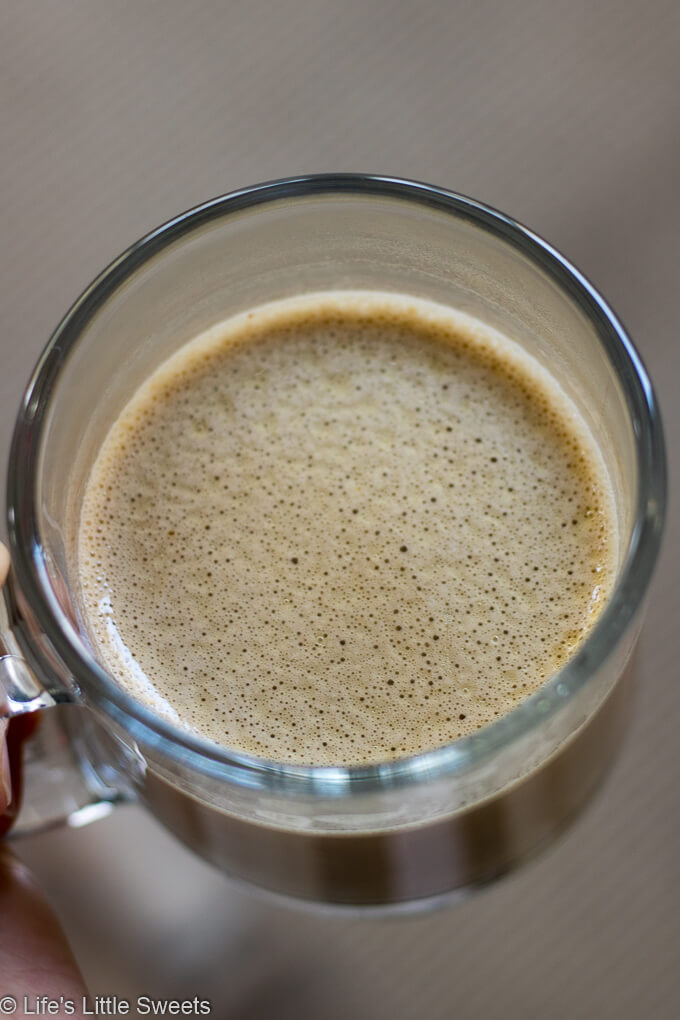 Keto Butter Coffee Recipe (Ketogenic, Bulletproof Coffee, Ghee, MCT Oil