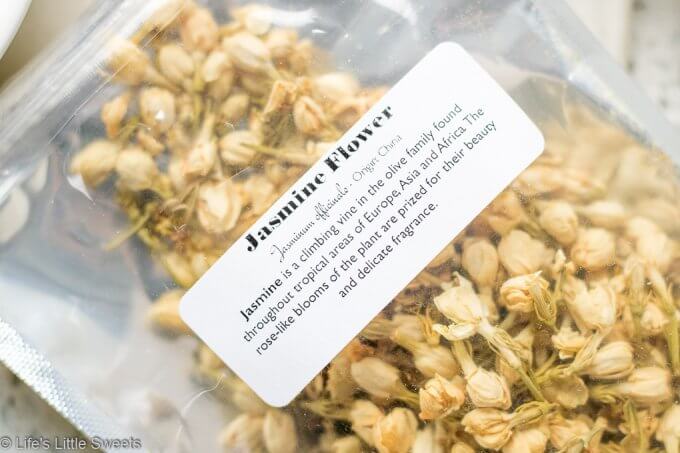 Jasmine Flower Tea is a floral, hot (or cold/iced) and fragrant, white tea. It's aromatic, soothing and subtle. #jasmine #bmaker @bmaker #tea #jasmineflowertea #hottea 