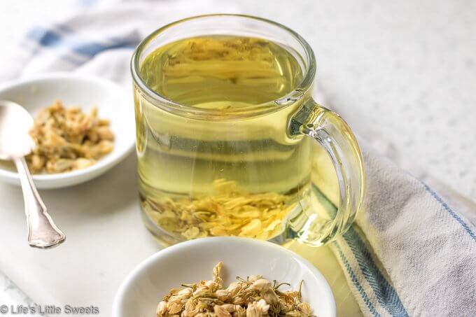 Jasmine Flower Tea is a floral, hot (or cold/iced) and fragrant, white tea. It's aromatic, soothing and subtle. #jasmine #bmaker @bmaker #tea #jasmineflowertea #hottea 