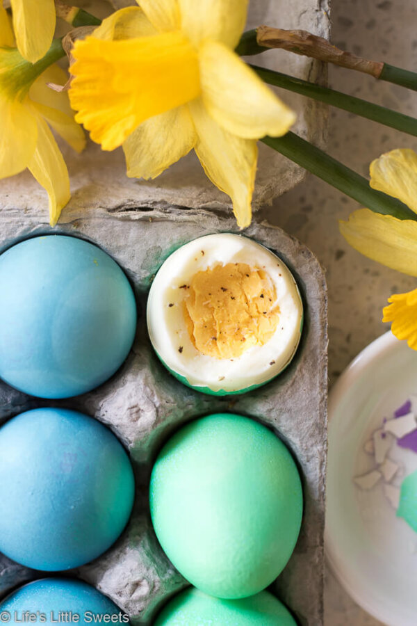 How to Make Dyed Easter Eggs (Edible, Gel Food Color) Life's Little