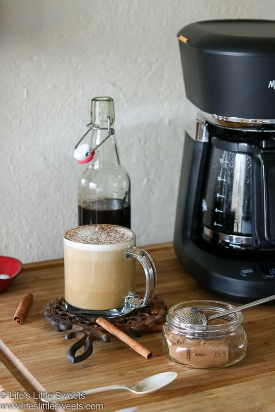 Homemade Gingerbread Coffee Recipe (Sweet, Spiced, Hot, Delicous