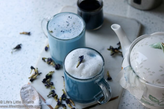 pea flower latte with dried pea flowers