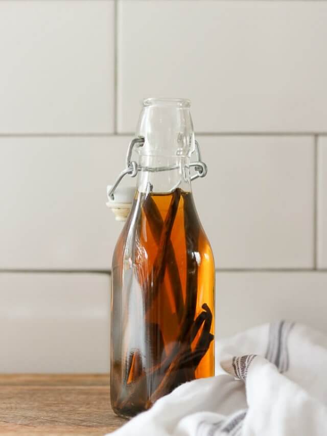 HOW TO MAKE HOMEMADE VANILLA EXTRACT Story