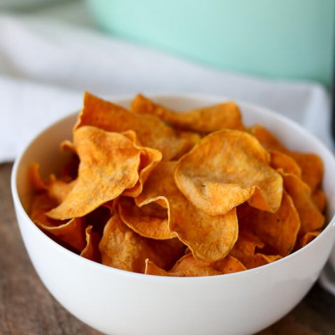 Air Fryer Sweet Potato Chips www.lifeslittlesweets.com