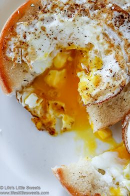 Egg In a Hole Bagel