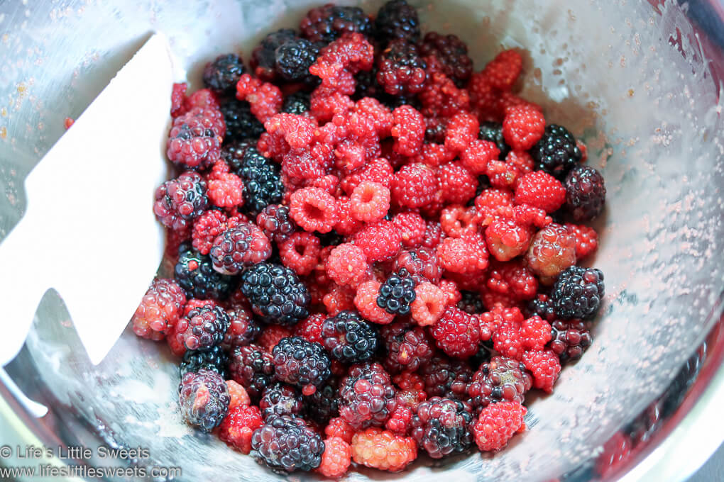 Blackberry Wineberry Crisp