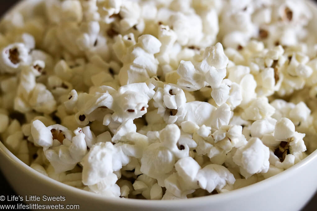 How to Make the BEST Stovetop Popcorn (Never Burned!)