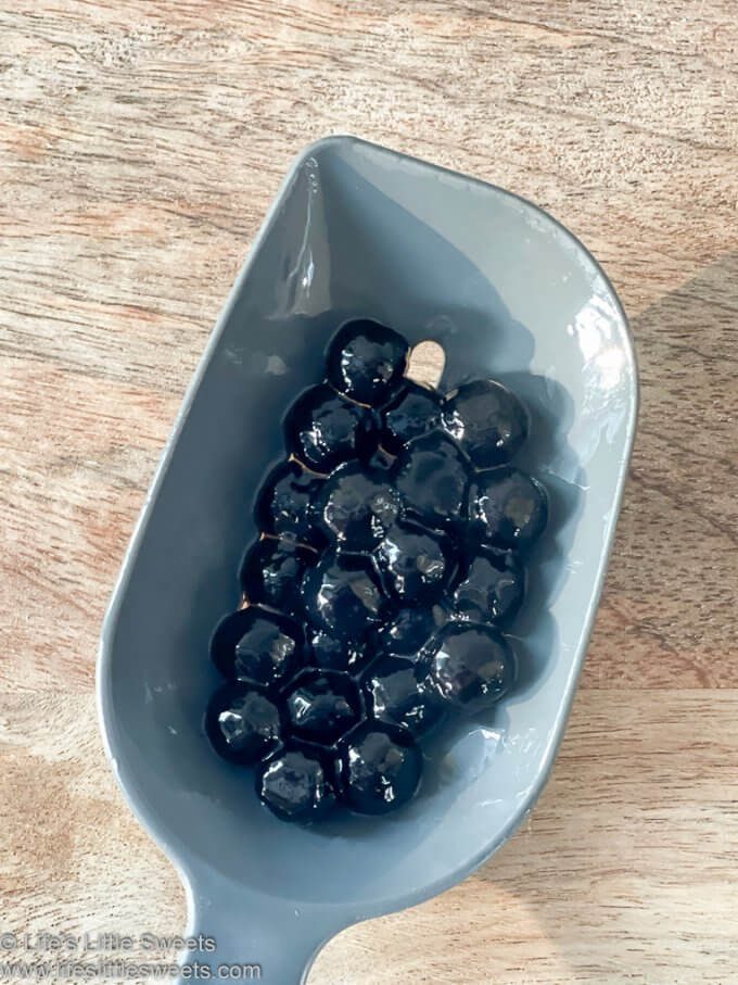 How to Prepare Tapioca Pearls (Boba) in a slotted spoon