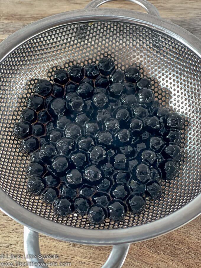 How to Prepare Tapioca Pearls (Boba) in a mesh strainer