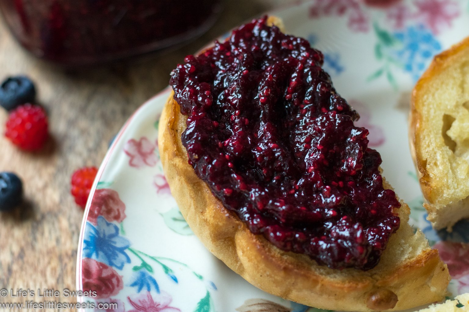 How to Make Basic Fruit Jam without Pectin (Wineberry Blueberry Jam