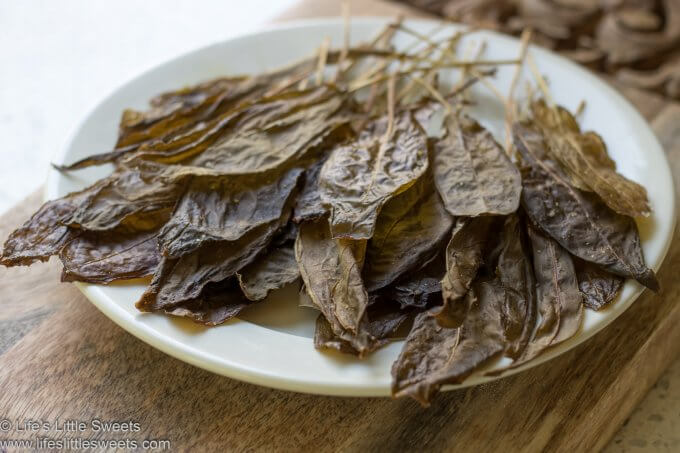 Roasted Sorrel Chips alongside fresh sorrel leaves