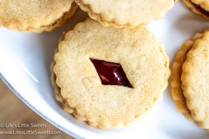 Diamond-shaped Linzer cookies
