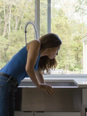 How To Clean a Stainless Steel Farmhouse Sink Story Poster Image