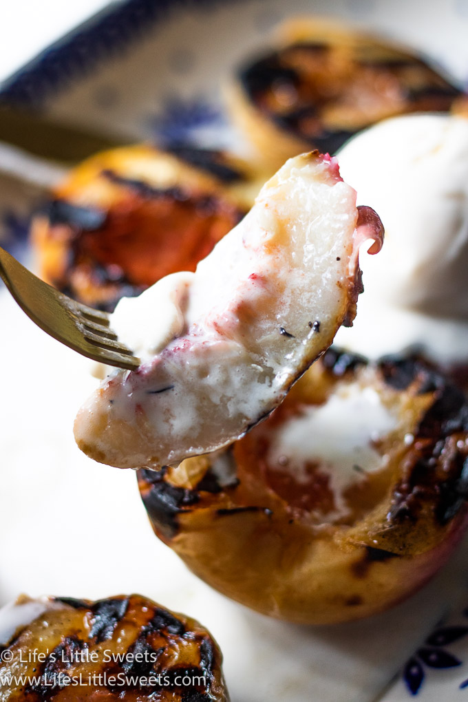 grilled peaches with creamy ice cream