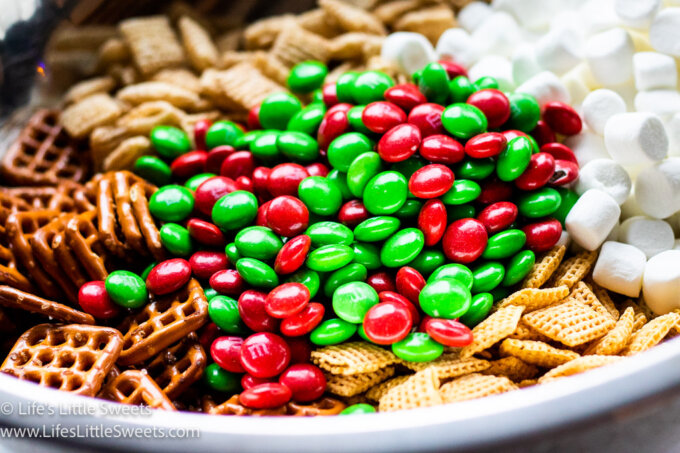 holiday M&Ms on cereal ingredients