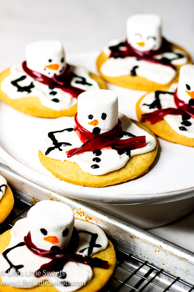 several snowman cookies