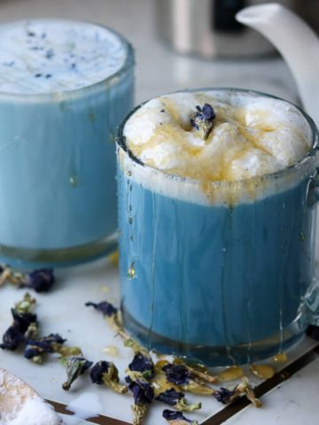 BLUE BUTTERFLY PEA FLOWER TEA LATTE (MERMAID LATTE) STORY Poster Image