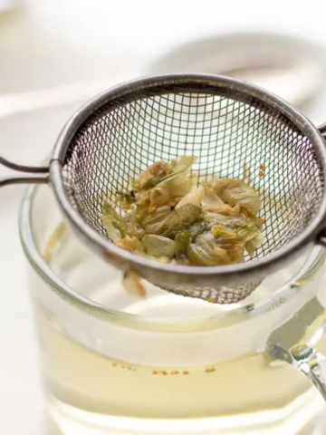 DELICIOUS HOPS FLOWER TEA STORY Poster Image